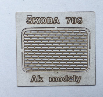 Mřížka chladiče Škoda 706 (bílá) (AK-modely)
